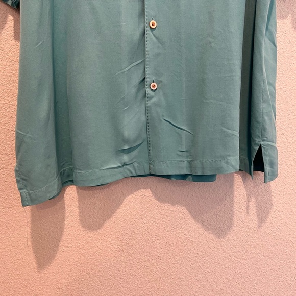 Tommy Bahama Silk Original Fit Camp Shirt Light Turquoise Edge Stitch Detail XL - Picture 4 of 9